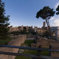 Palatine Hill - Exterior: North End of the Palatine Hill, next to Arch of Titus