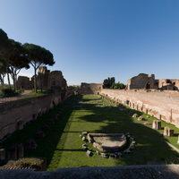 Domus Flavia - Exterior: View from NE onto so-called “hippodrome” garden