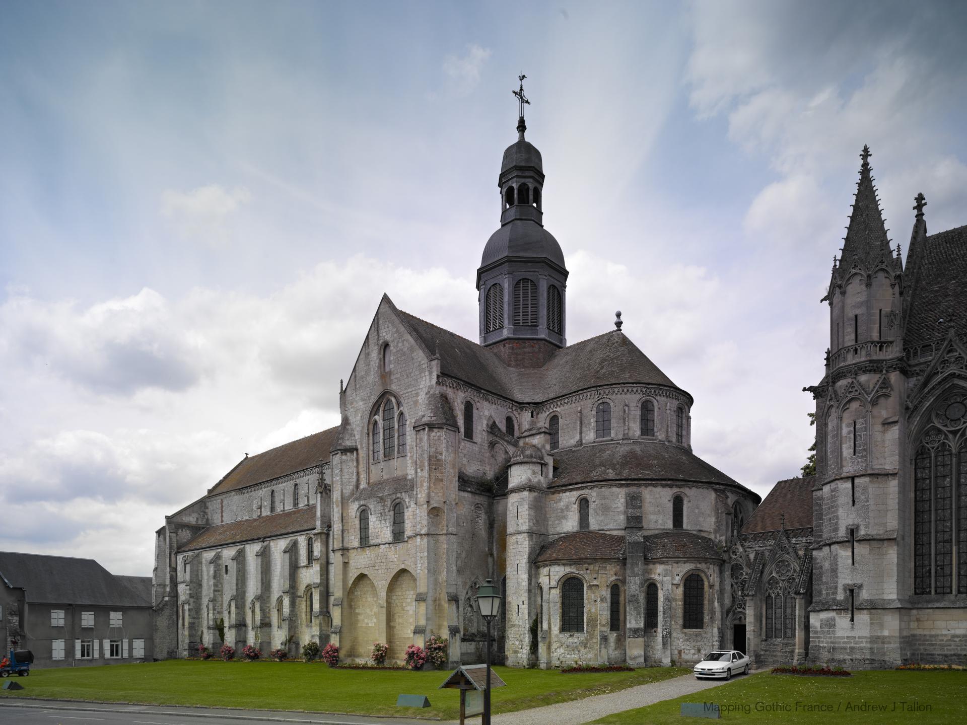 Abbaye Saint-Germer-de-Fly - Exterior, south transept and chevet