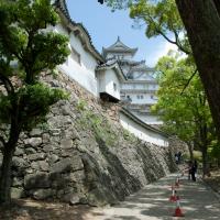 Himeji Castle - Exterior: Slope