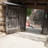 Himeji Castle - Exterior: Gate