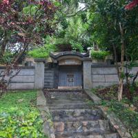Turtleback Tombs (Kameko-baka) - Exterior
