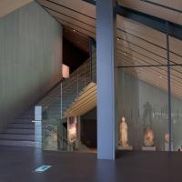 Nezu Museum - Interior: Gallery and Staircase