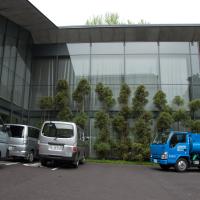 Nezu Museum - Exterior: Parking Lot