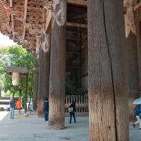 Todaiji - Entrance Gate, Exterior: Columns