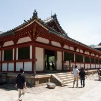 Todaiji - Great Buddha Hall (Daibutsen), Exterior: Outer Corridor