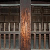 Toshodaiji - Raido (Whorship Hall)/Higashimuro (Eastern Preist's Quarters), Exterior: Doors and Column