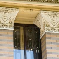 Isidore Heller House - Exterior: Pilaster capitals