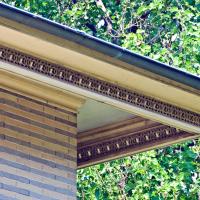 Isidore Heller House - Exterior: Cornice detail