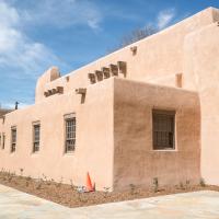 University of New Mexico  - Exterior: South Facade of Alumni Memorial Chapel 