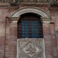 Casa dei Crescenzi  - Exterior: Detail of Window and Balustrade on Eastern Facade