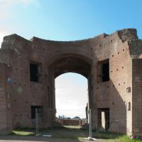 Palace of Domitian - View of a brick arch in the Palace of Domitian