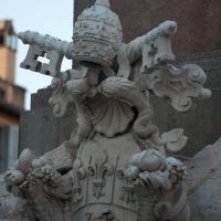 Fountain of the Four Rivers - Detail: Coat of arms