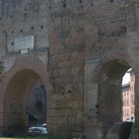Aqua Claudia - View of arches of Aqua Claudia