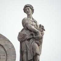 Santa Francesca Romana - View of the right statue atop Santa Francesca Romana