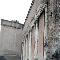 San Nicola in Carcere - View of the exterior of San Nicola in Carcere from the southeast