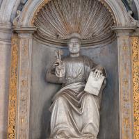 Tempietto - View of the statue of Saint Peter in the Tempietto