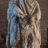 Dacian - Interior: View of Statue Installation
