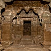 Cave 30: Chota Kailasa - Interior
