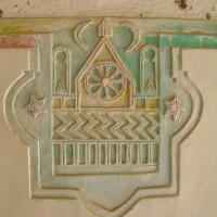 Dar al-Mihdar - decorative lime plaster (malas) in traditional Hadrami style
