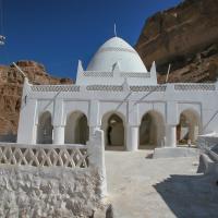 Qabr Hud - main shrine