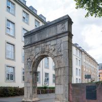 Arch of Dativius Victor - Southeast Facade