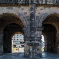 Porta Nigra - Portals, southern facade