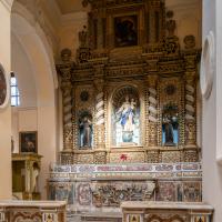 Chiesa di San Francesco d'Assisi - Interior: Altar with Virgin and Child and St. Francis of Assisi Statues