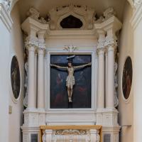 Chiesa di San Giuseppe Patriarca - Interior: Auxiliary Altar with Crucifixion