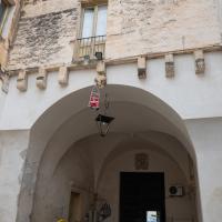 Palazzo Giaconia - Interior: Archway