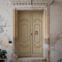 Palazzo Giaconia - Interior: Detail of Door