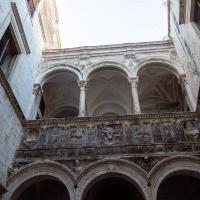 Palazzo Vulpano-Sylos - Interior: Cortile of Palazzo