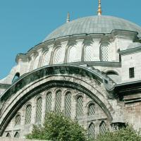 Nuruosmaniye Camii - Exterior: Central Dome