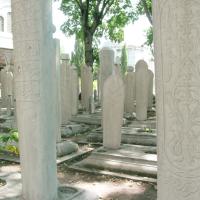 Suleymaniye Camii - Exterior: Cemetery