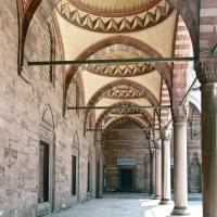 Suleymaniye Camii - Exterior: Courtyard Arcade