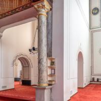 Arap Camii - Interior: Prayer Hall, Column