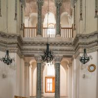 Kucuk Ayasofya Camii - Interior: Southern Elevation, Gallery, Columns, Entablature