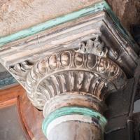 Laleli Camii - Exterior: Northeast Courtyard Entrance, Column Capital Detail