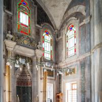 Laleli Camii - Interior: Qibla Wall, Mihrab Niche, Central Prayer Area