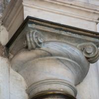 Laleli Camii - Exterior: Northeast Column Capital Detail