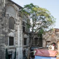 Rustem Pasha Camii - Exterior: Southeastern Facade, Surrounding Structures, Marketplace
