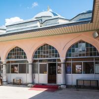 Sinan Pasha Camii - Exterior: Courtyard