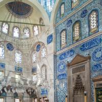 Sokullu Mehmed Pasha Camii - Interior: Central Prayer Hall; Qibla Wall; Iznik Tilework; Pendentive; Inscriptions; Mihrab Niche