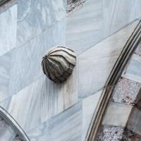 Sultan Selim Camii - Exterior: Courtyard Arcade, Medallion Detail