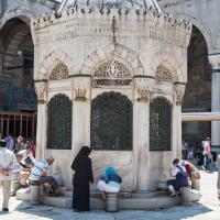 Yeni Camii - Exterior: Sadirvan (Ablution Fountain); Courtyard