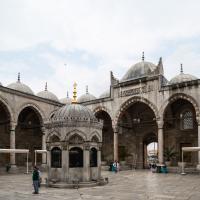 Yeni Camii - Exterio: Courtyard; Sadirvan (Ablution Fountain); Domed Arcade