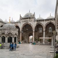 Yeni Camii - Exterio: Courtyard; Sadirvan (Ablution Fountain); Domed Portico; Complex Entrance