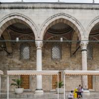 Yeni Camii - Interior: Arched Portico; Muqarnas Columns