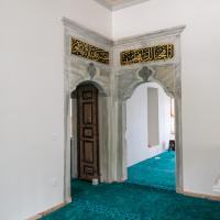 Beylerbeyi Camii - Interior: Northwest Gallery Level, North Corner Auxiliary Room, Facing West Corner, Calligraphic Inscriptions above Key Stones