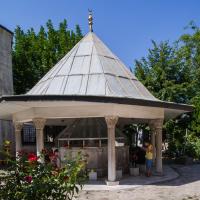 Cerrah Mehmed Pasha Camii - Exterior: Ablution Fountain